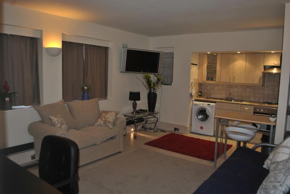 Awesome Apartment In The Heart Of Camden Town Londres Exterior foto